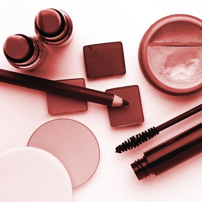 El tipo hidrofílico cosméticos de Japón del polvo del dióxido de titanio del micrómetro Tio2 califica